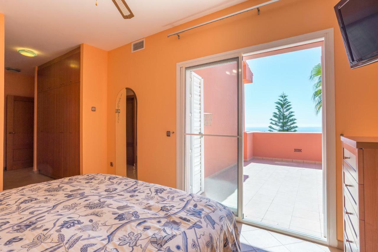Lu&cia Candado Villa Málaga