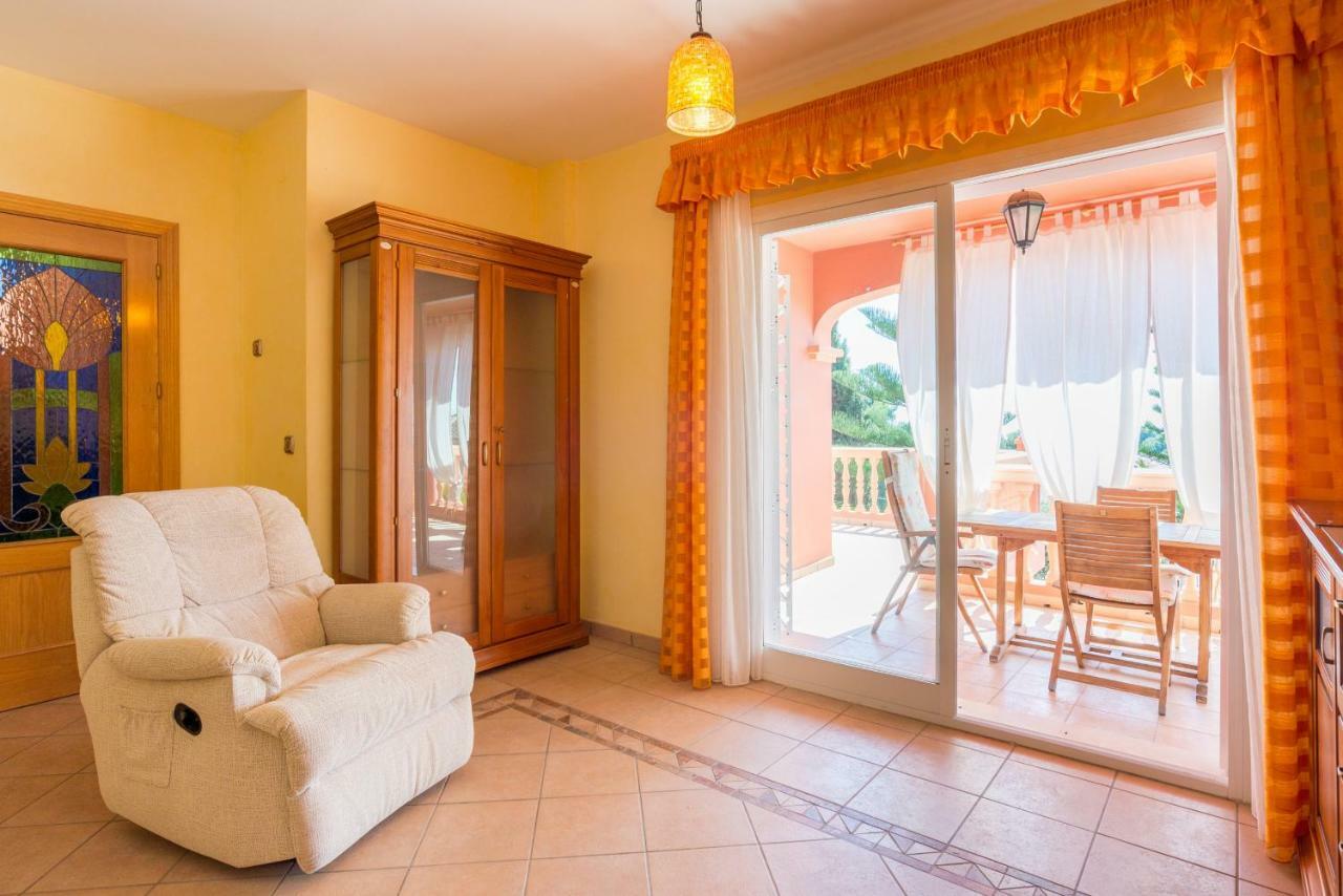 Lu&cia Candado Villa Málaga