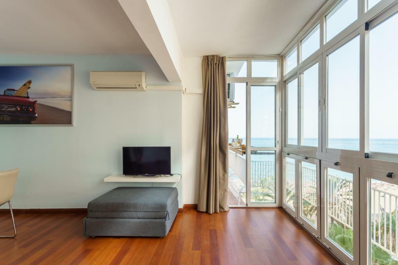 Mp4-beachfront Enjoy Breakfast Facing The Ocean Apartamento