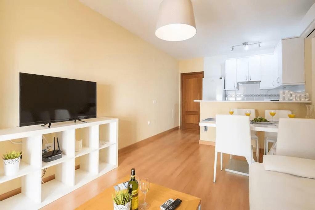 Apartment Shiny Lud Family Málaga