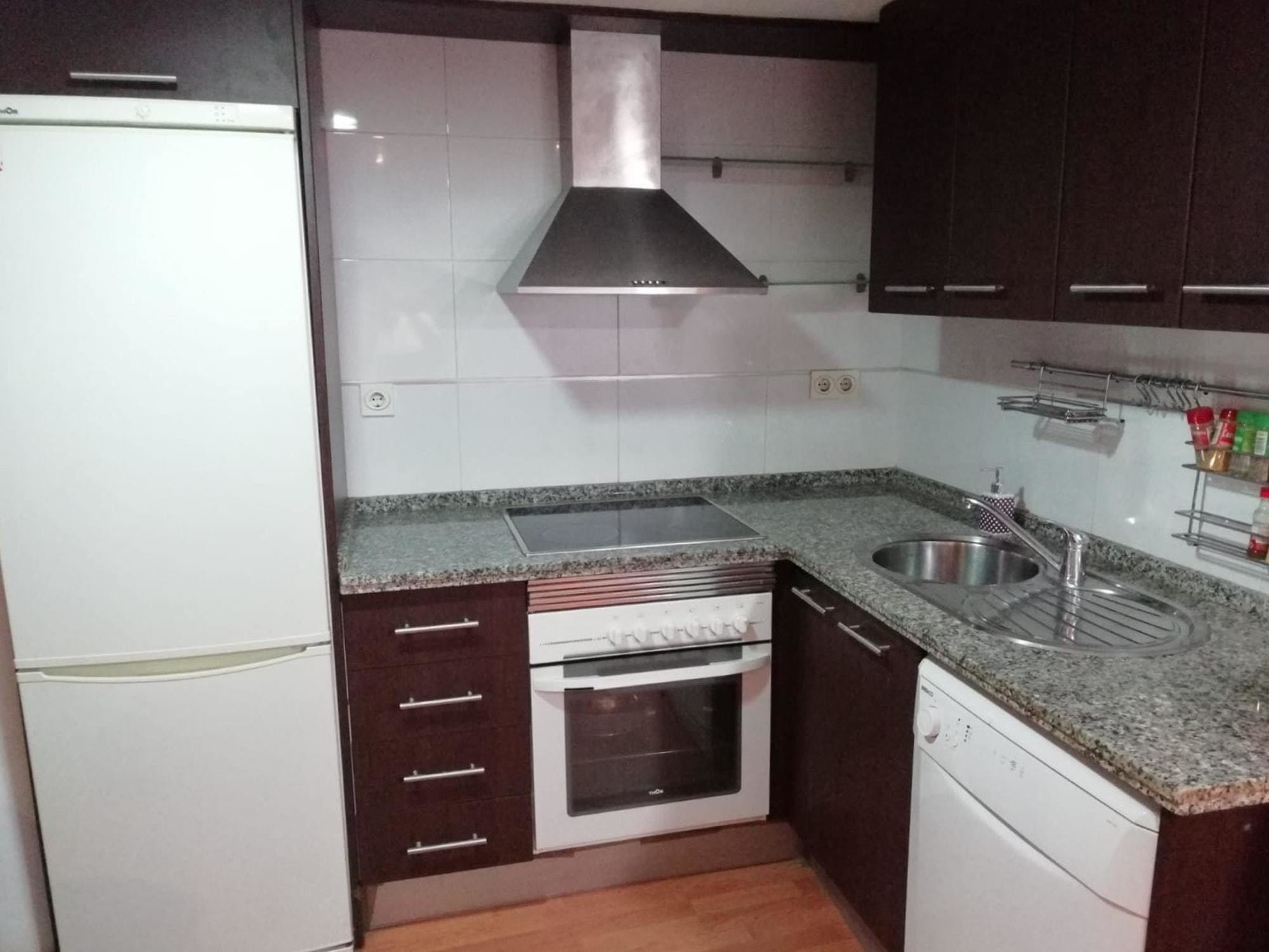 With One Bedroom In Malaga, With Wifi - 2 Km From The