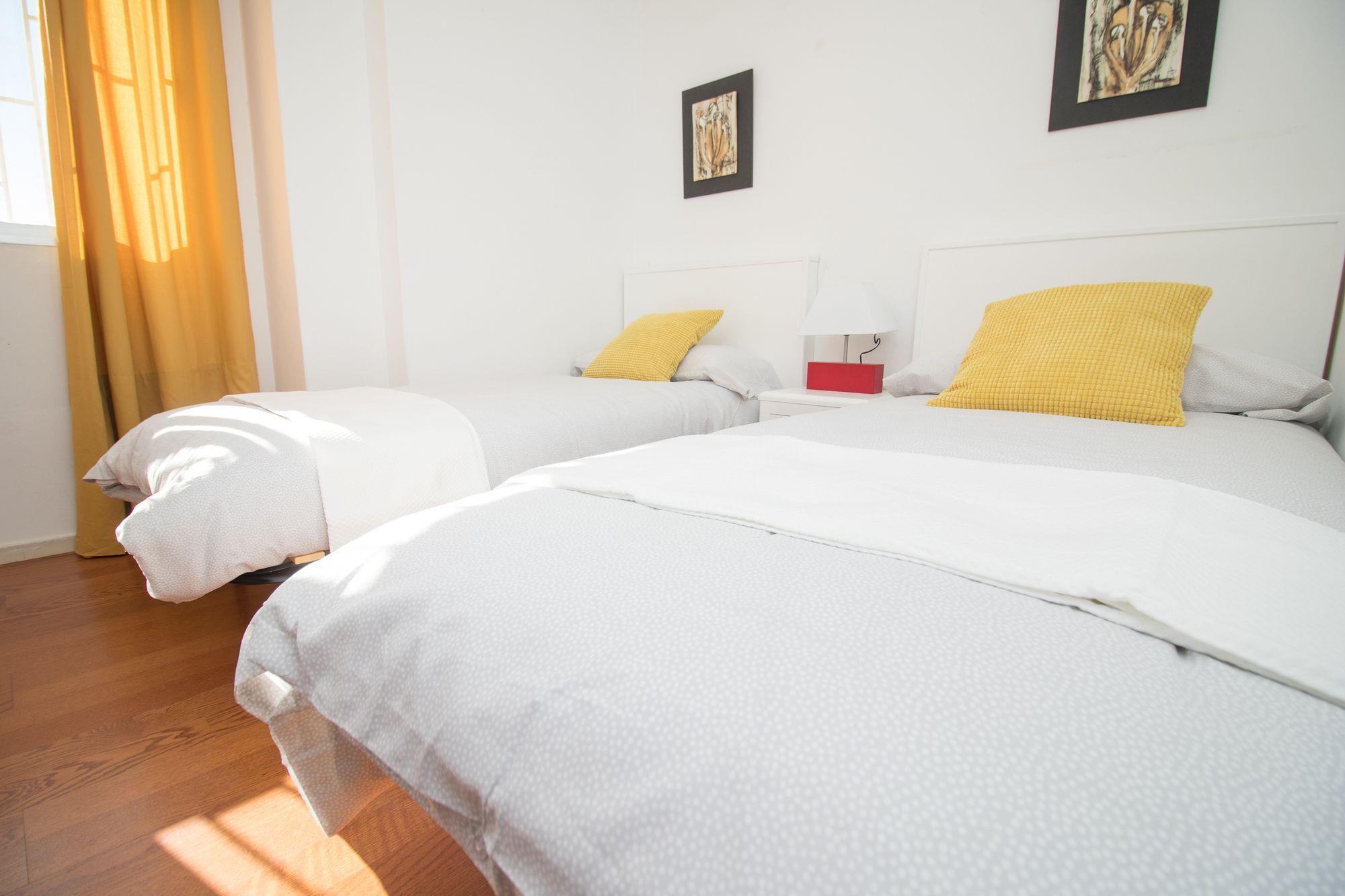 Stunning 3 Bedrooms *
