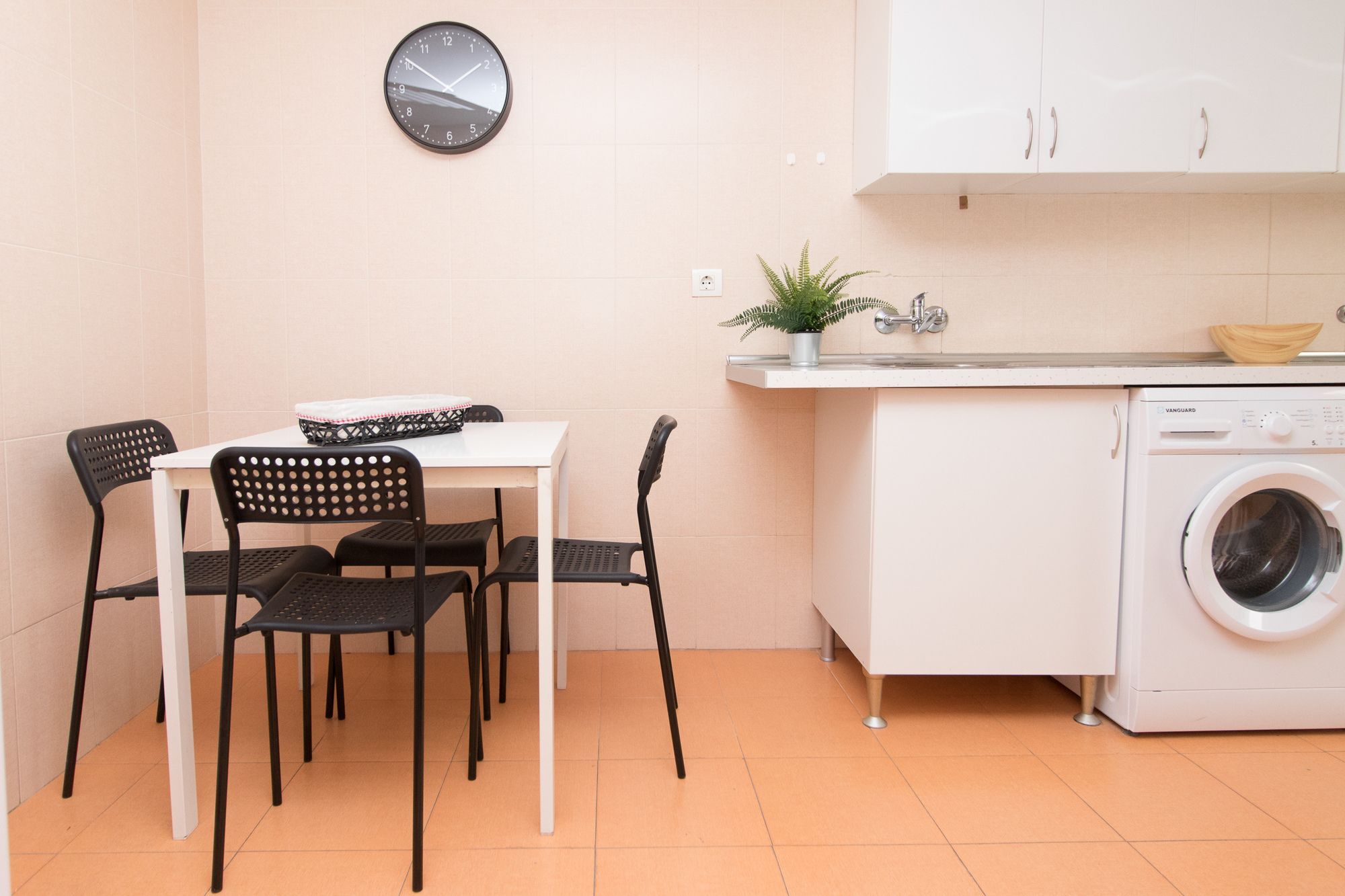 Stunning 3 Bedrooms Apartment