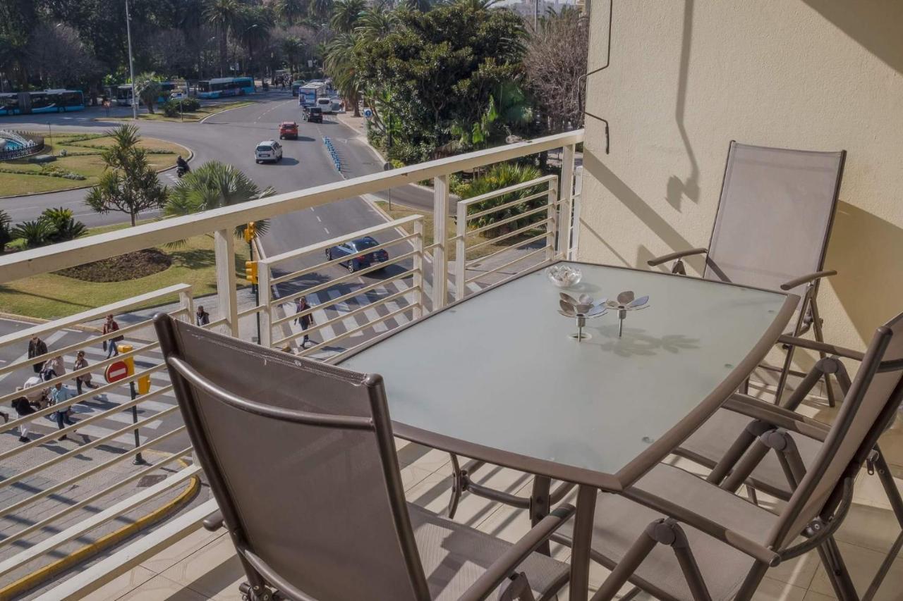 Ideal familias 4 habitaciones Malagueta centro y Muelle 1 *