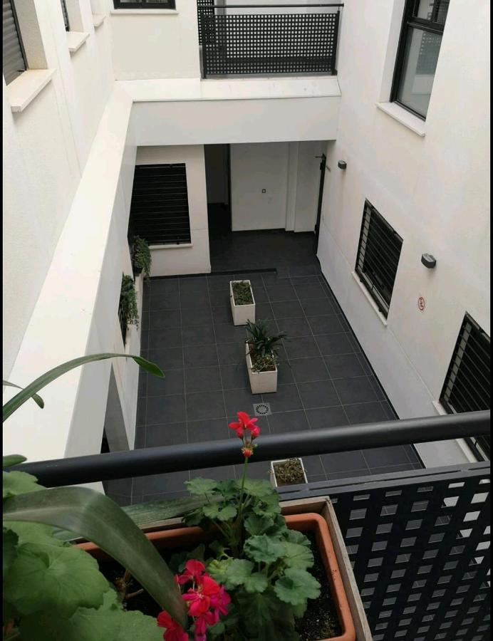 Apartment Stylish In The Heart Of With Pool *