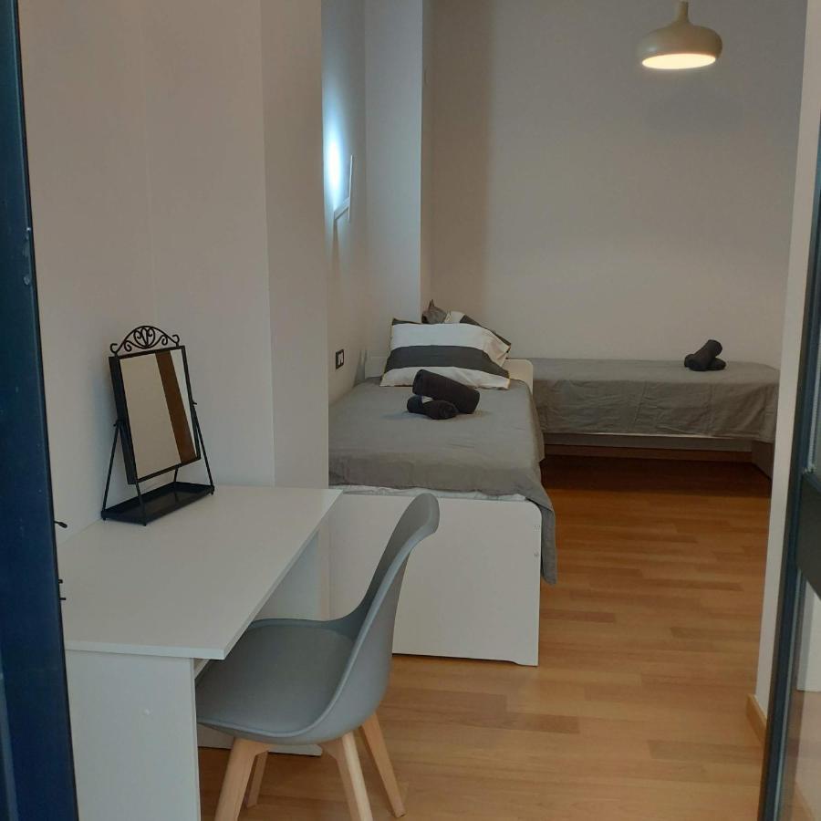 Unique In Center With Pool Apartamento Málaga
