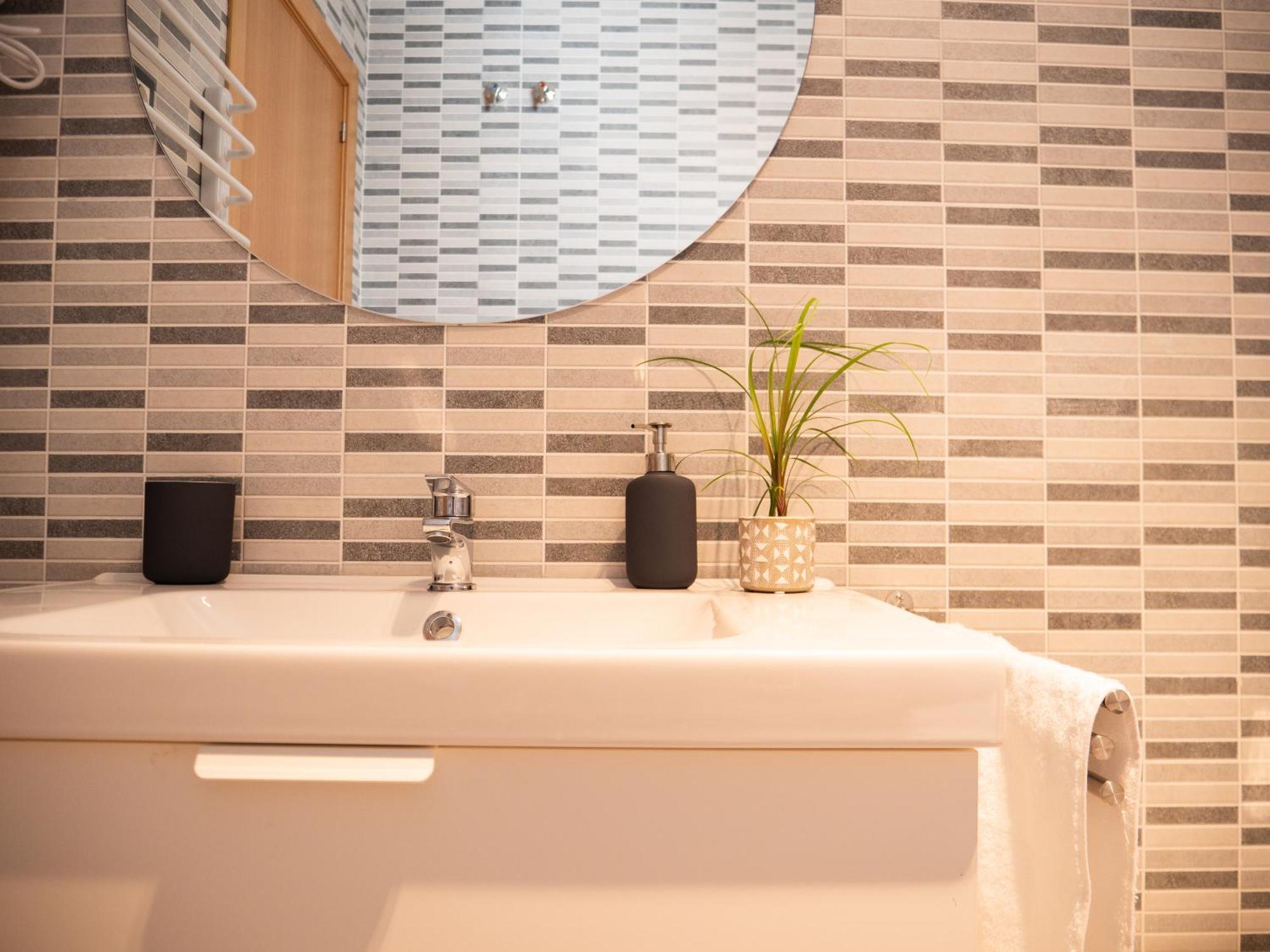 Stylish In The Heart Of With Pool Apartamento Málaga