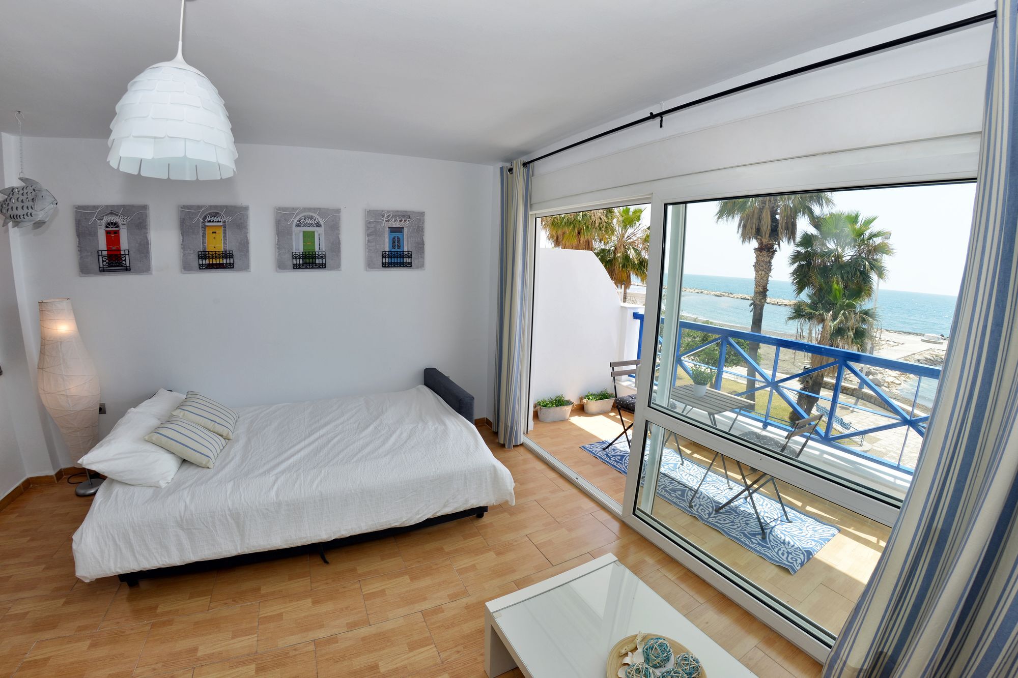 Cenacheros - Wondersisters Apartamento