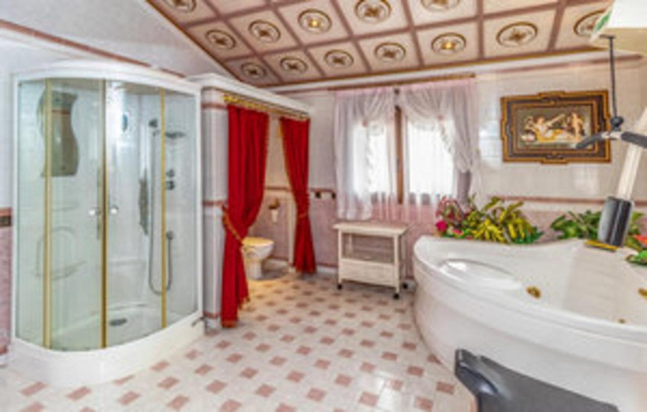 With Private Pool,near The , Bbq, Wifi * Málaga