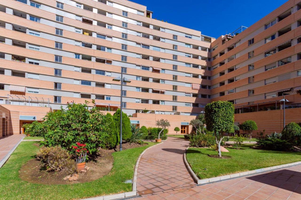 Araucaria Garden & Parking Málaga