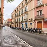 Holidays2Malaga Carreteria 97 Loft High Speed Wifi