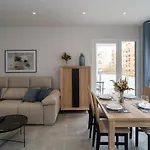 Aac Malaga - Apartamento Con Terraza, Muy Amplio, Totalmente Equipado, Cerca Del Centro Y Nuevo!