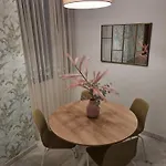 Holidays2Malaga Ayala 450 Mts From Beach & Terrace