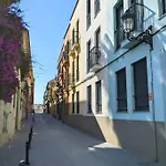 Historical Center Flat With Pool, Tennis & Parking