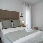 Aac Malaga - Apartamento Con Terraza, Muy Amplio, Totalmente Equipado, Cerca Del Centro Y Nuevo!