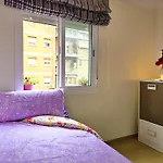 Modern Room Near Airport & Center