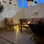Apartment With Private Terrace, Kingsize Bed, Highspeed-Wifi & Ac