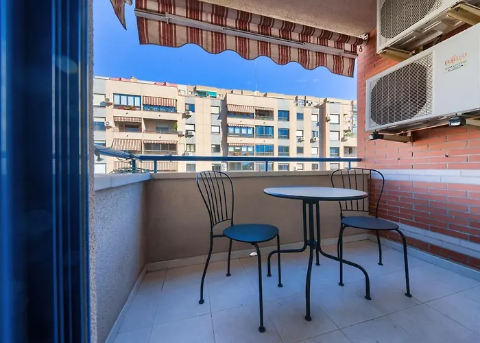 Holidays2Malaga Ayala 450 Mts From Beach & Terrace
