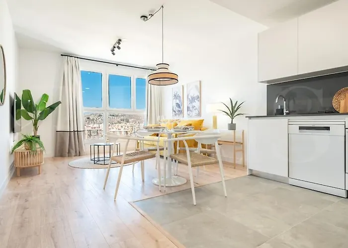Urban Sky Apartment With Parking & Gym By Rems