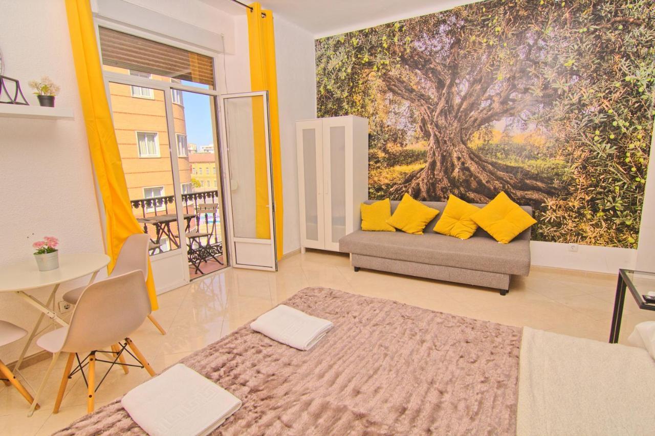Balcony & Centro Homestay Malaga