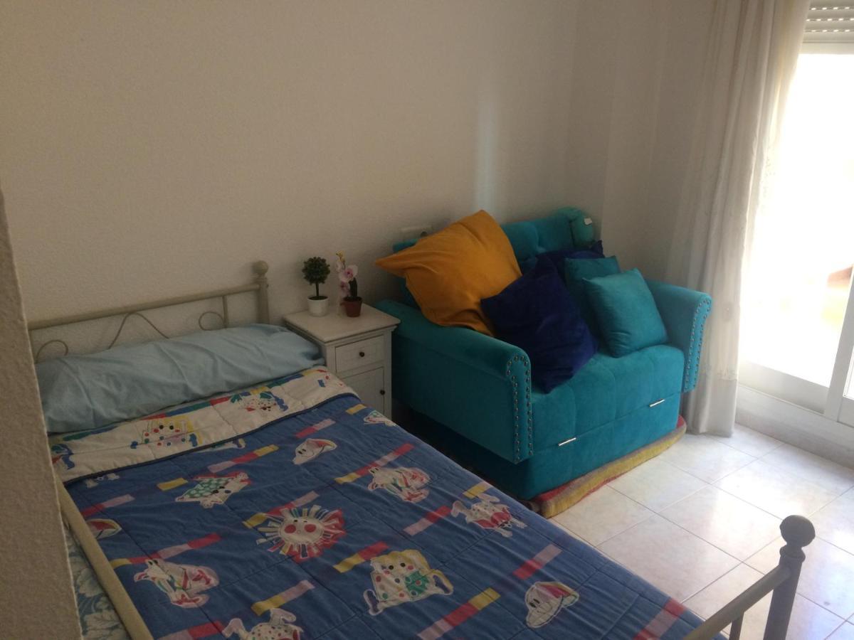 Habitación en casa particular Habitación En Apartamento Carlos Haya Málaga