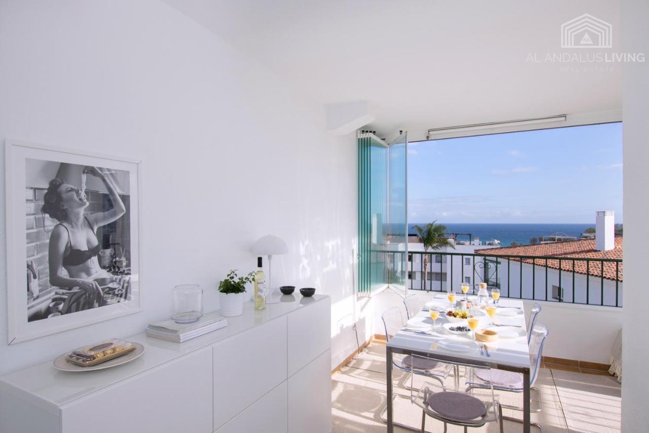 Scandinavian Style With Amazing Sea Views And South West Facing Sunny Terrace In Miraflores Walking Distance To The Beach! Appartement