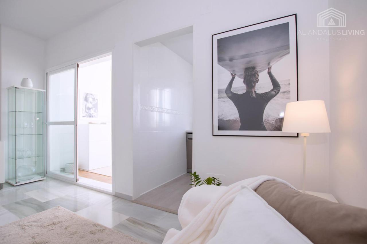 Scandinavian Style With Amazing Sea Views And South West Facing Sunny Terrace In Miraflores Walking Distance To The Beach! * Málaga