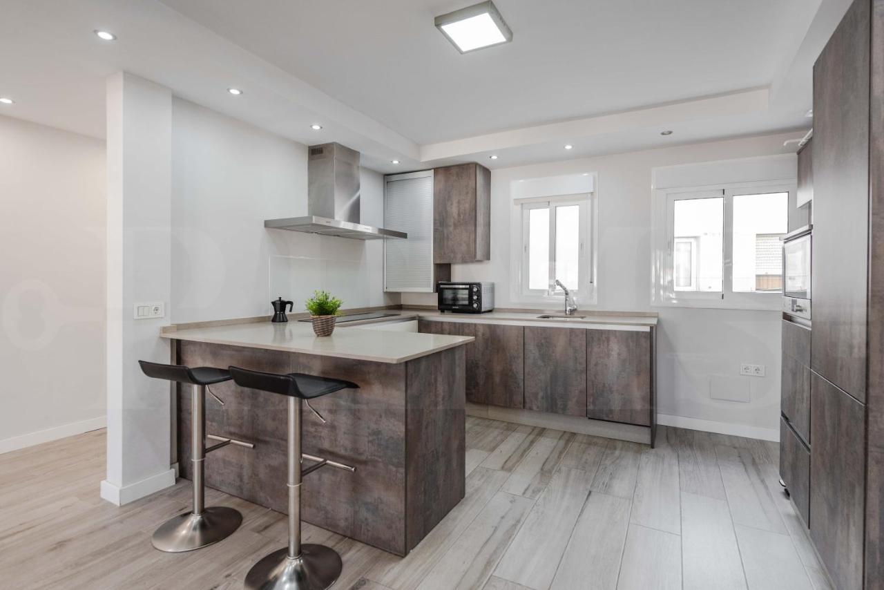Spacious With A View - Historic Center By Rems Appartement *
