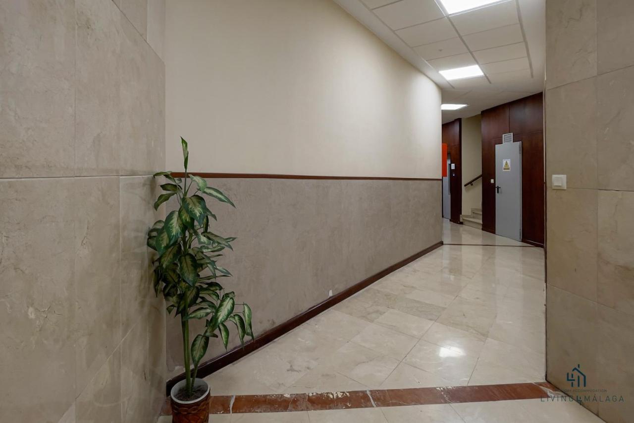Living4malaga New Oasis Supreme * Malaga