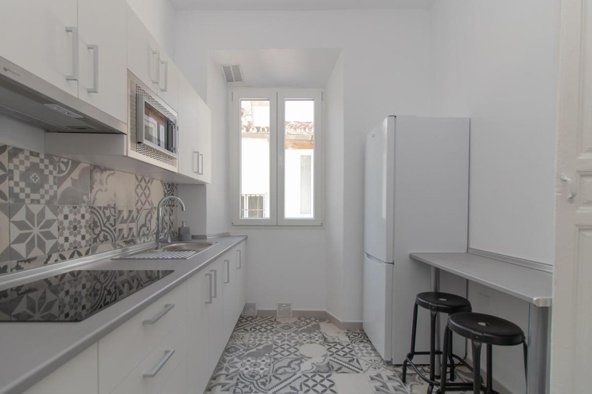 C11 - Cosy 7 Bedrooms In Plaza Merced * Málaga