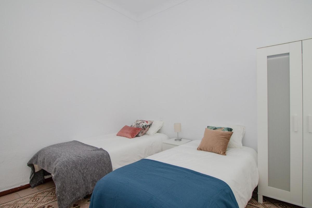 C11 - Cosy 7 Bedrooms In Plaza Merced * Málaga