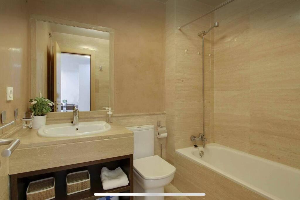 Pacifico P4 - Bonito Apartamento Con Piscina & Parking, Playa A 100 Metros *