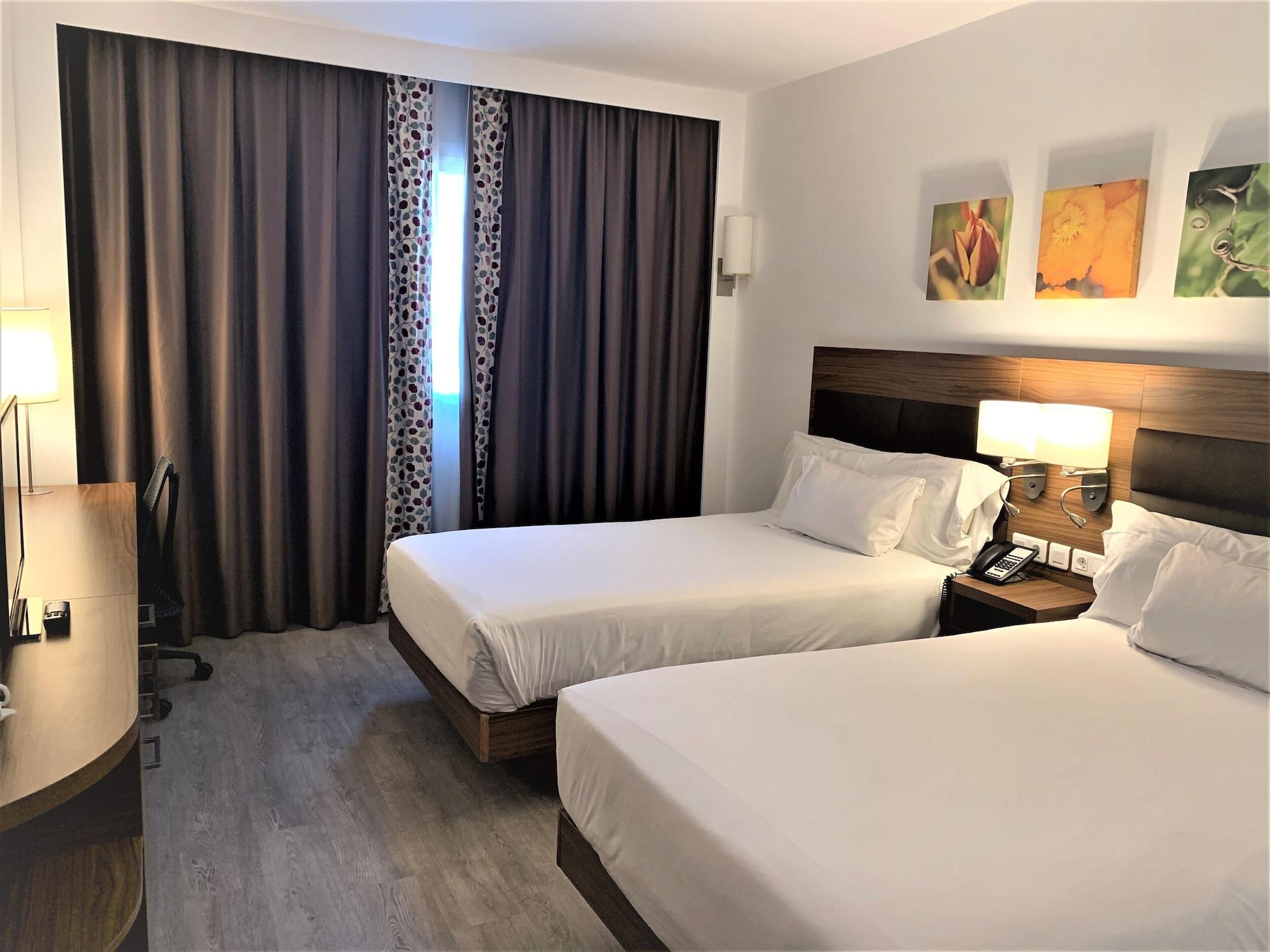 Hotell Hilton Garden 4*