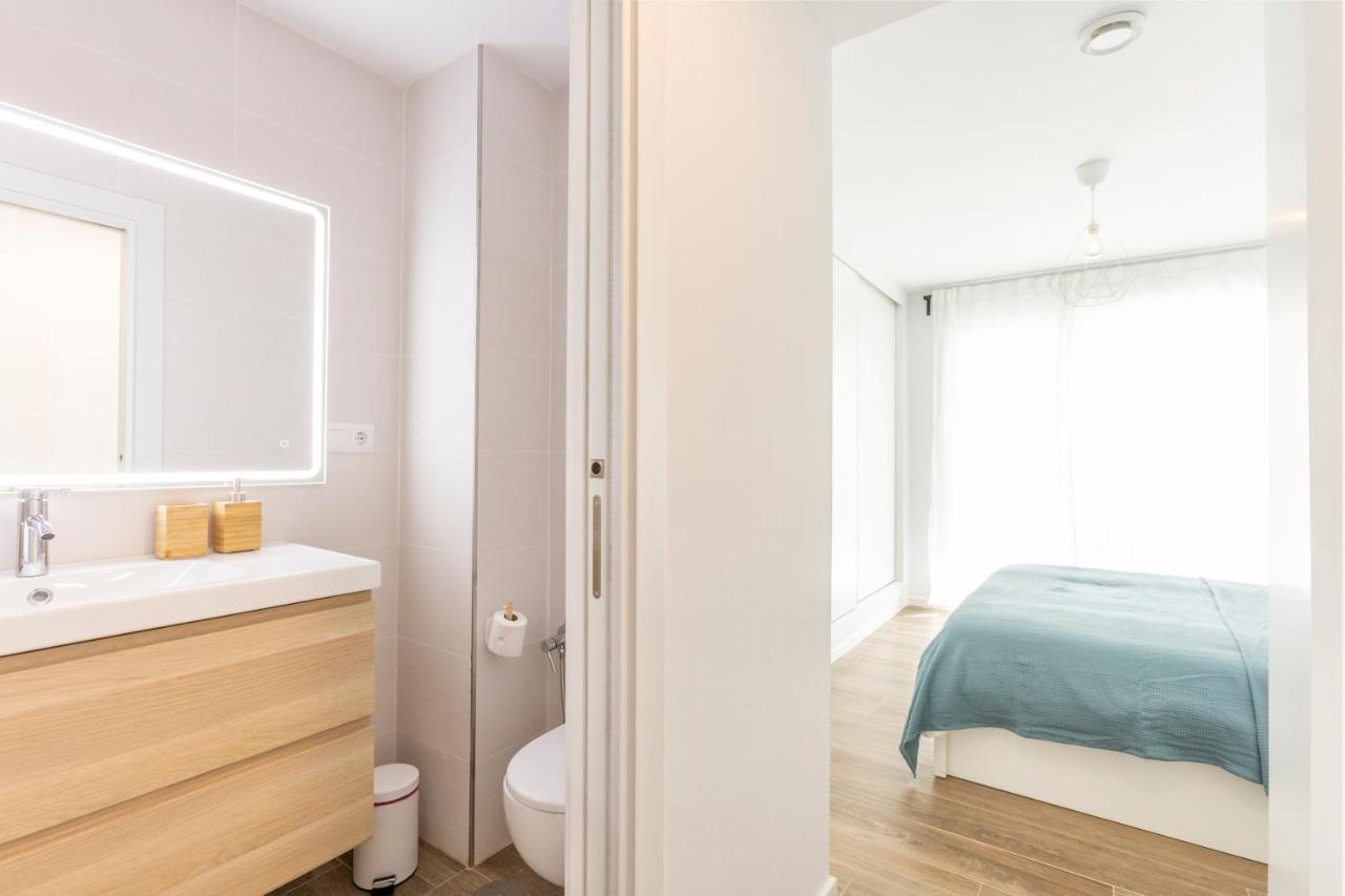 Fabuloso Nuevo Con Parking Y Piscina * Malaga