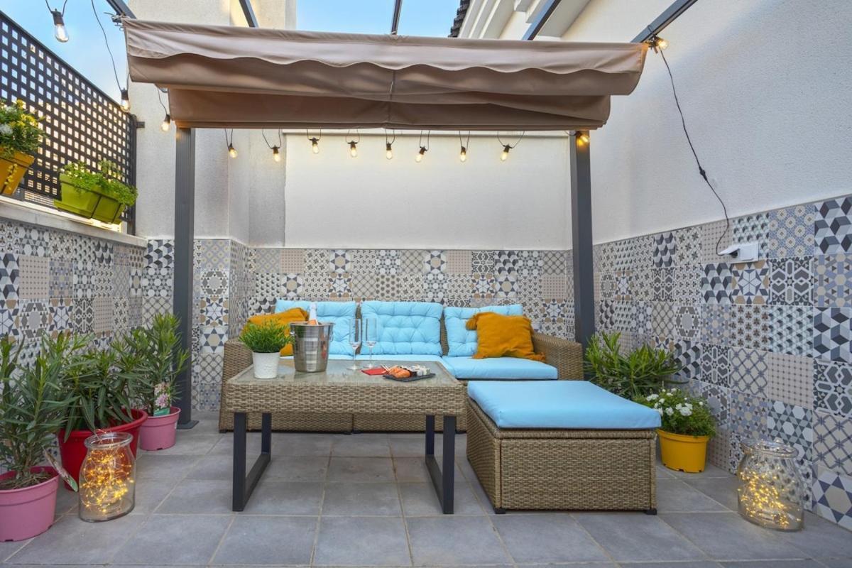 -malagasunapts- Privateterrace Freeparking Pool Apartamento