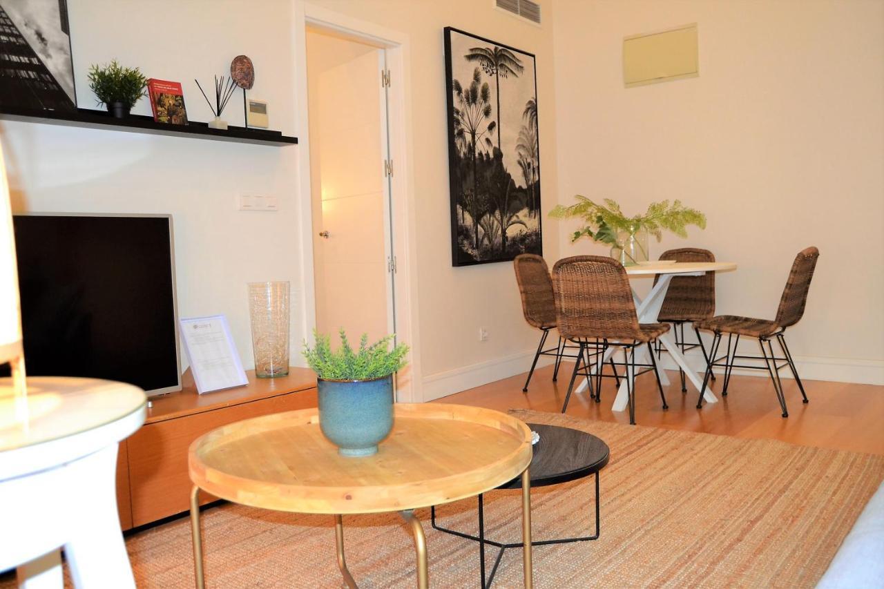 Coqueto Apartamento Junto A La Catedral De Malaga. Leilighet