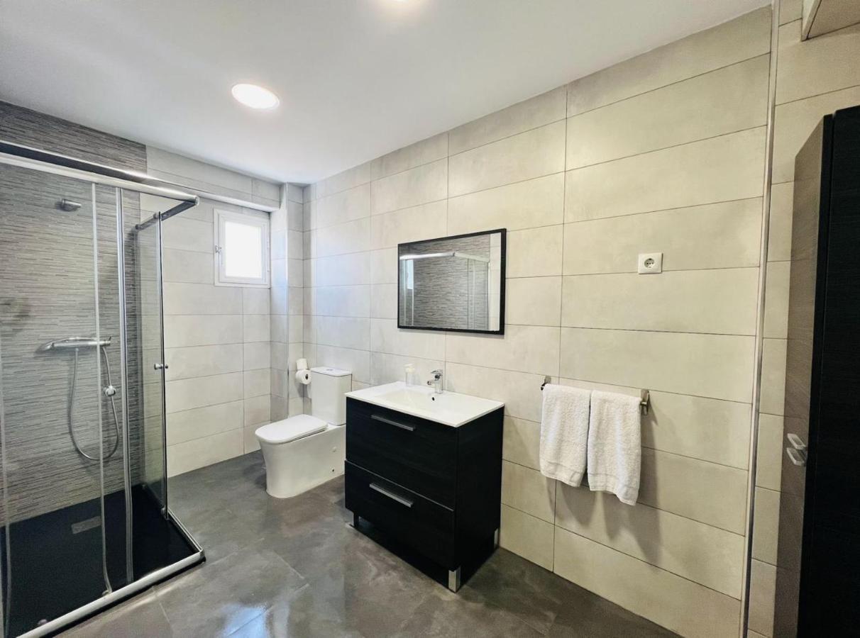 Holidays2malaga 2 Bedroom Armengual De La Mota Close Shopping Center Appartement Málaga