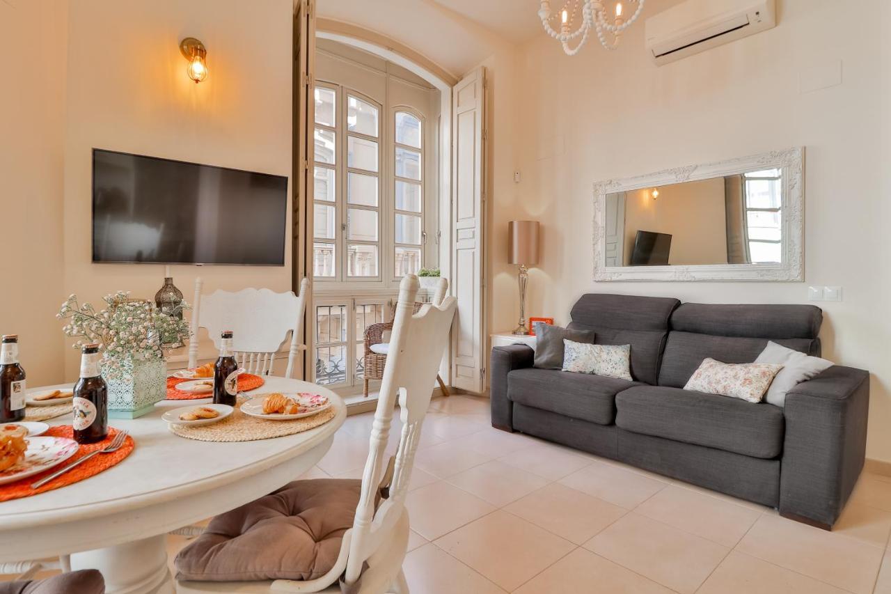 Flat 2 Bedrooms In The Center Appartamento *