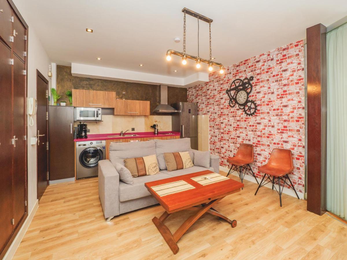 Apartamento Cubo's 33 Carreteria 3b Málaga
