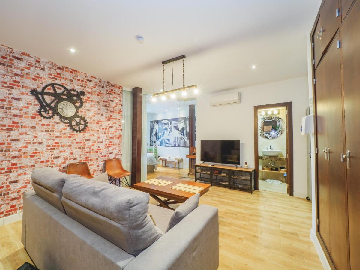 Apartamento Cubo's 33 Carreteria 3b Málaga