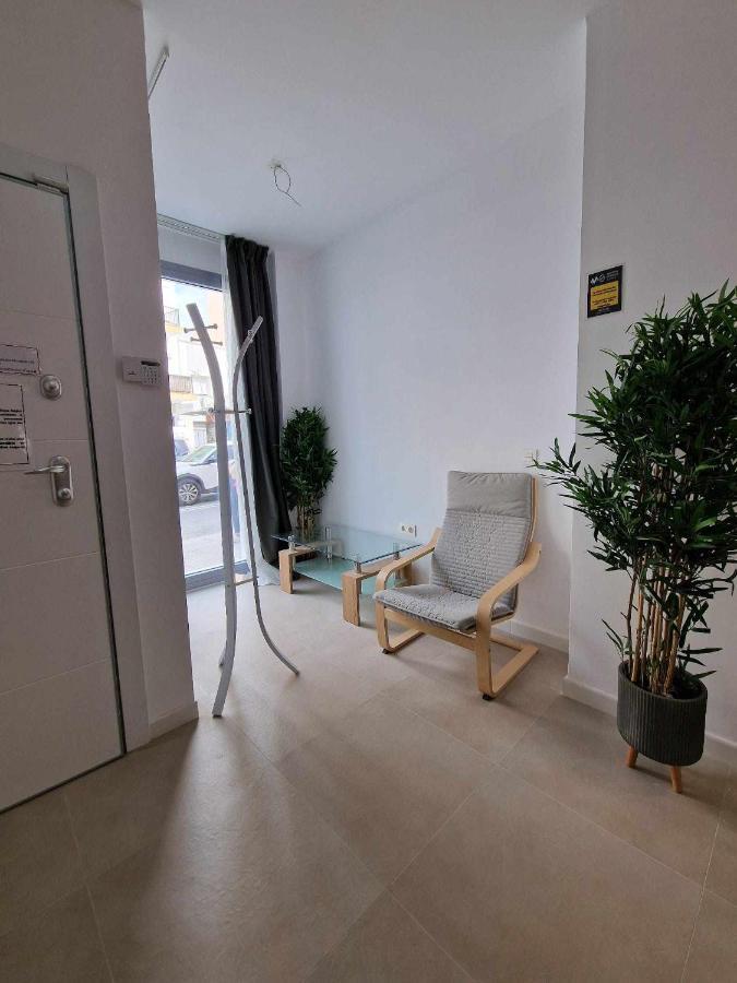 Moderno Apartamento 3 En Calle Marmoles Málaga