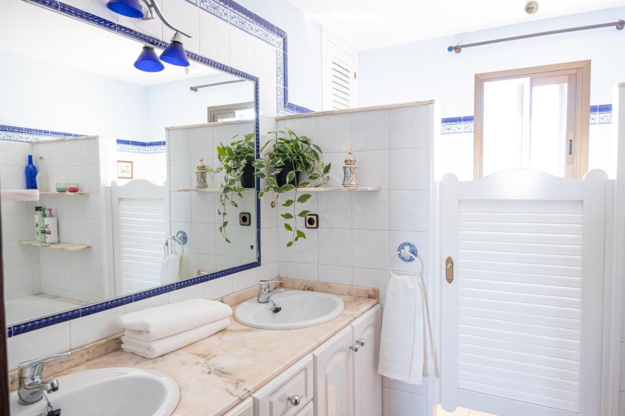 Casa Rural Emilio Con 4 Holiday home *