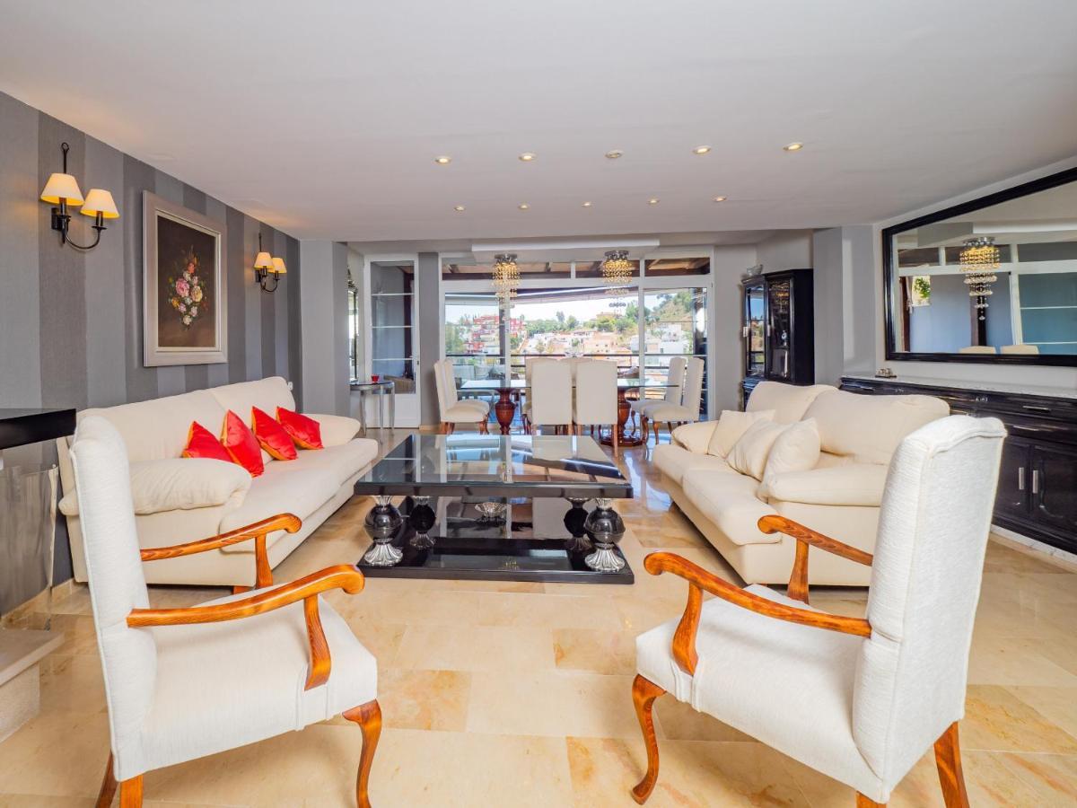 Cubo's Gibralfaro Townhouse Feriehus