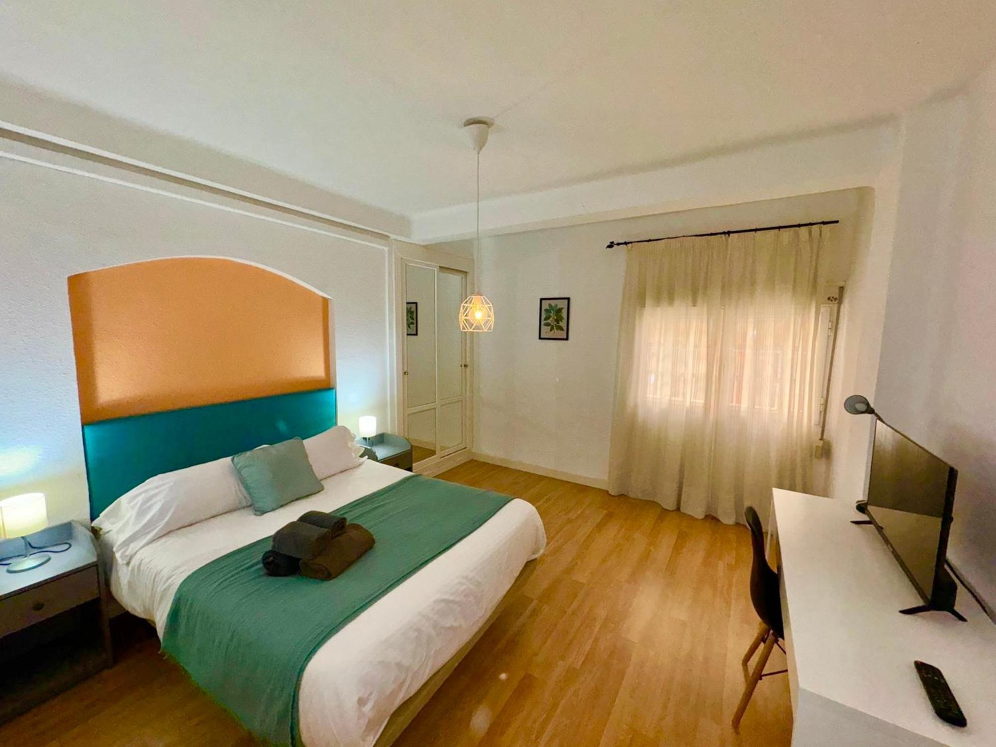 Appartement Holidays2malaga 2 Bedroom Armengual De La Mota Close Shopping Center