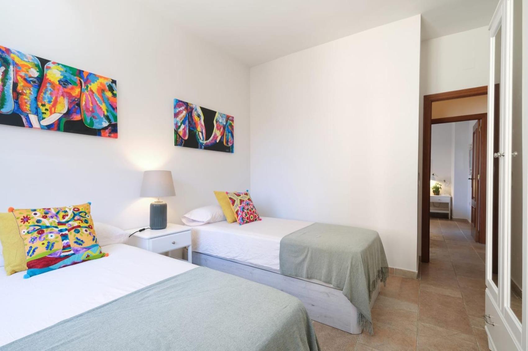 Con Parking Junto A Catedral Centro De Estreno! Apartamento