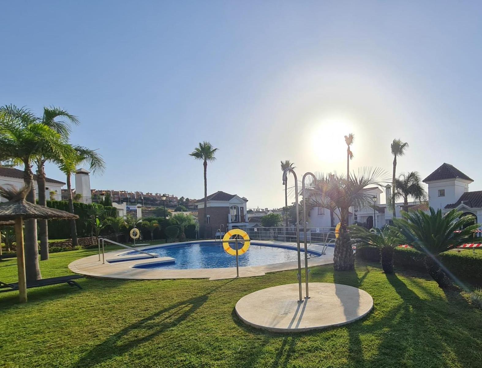 Leilighet Sun & Palms - Cozy Flat In Quiet Neighbourhood With A Great Pool Area *