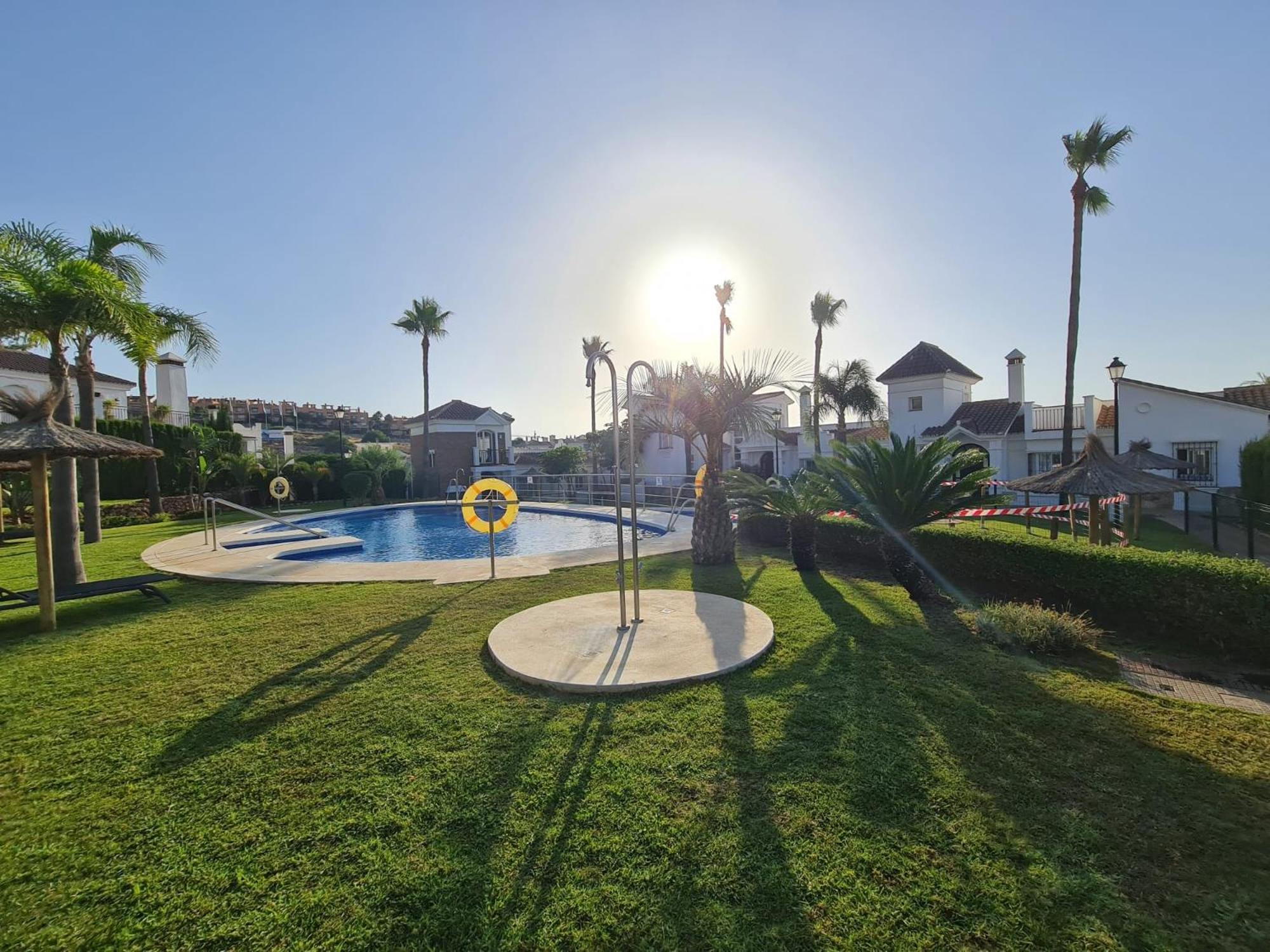 Sun & Palms - Cozy Flat In Quiet Neighbourhood With A Great Pool Area Leilighet Málaga