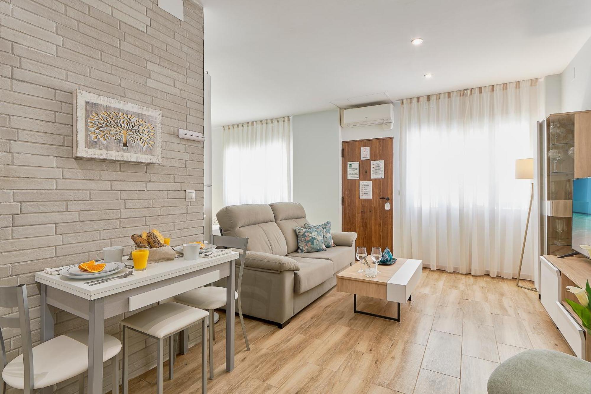 Mediterranean Charm Apartment *
