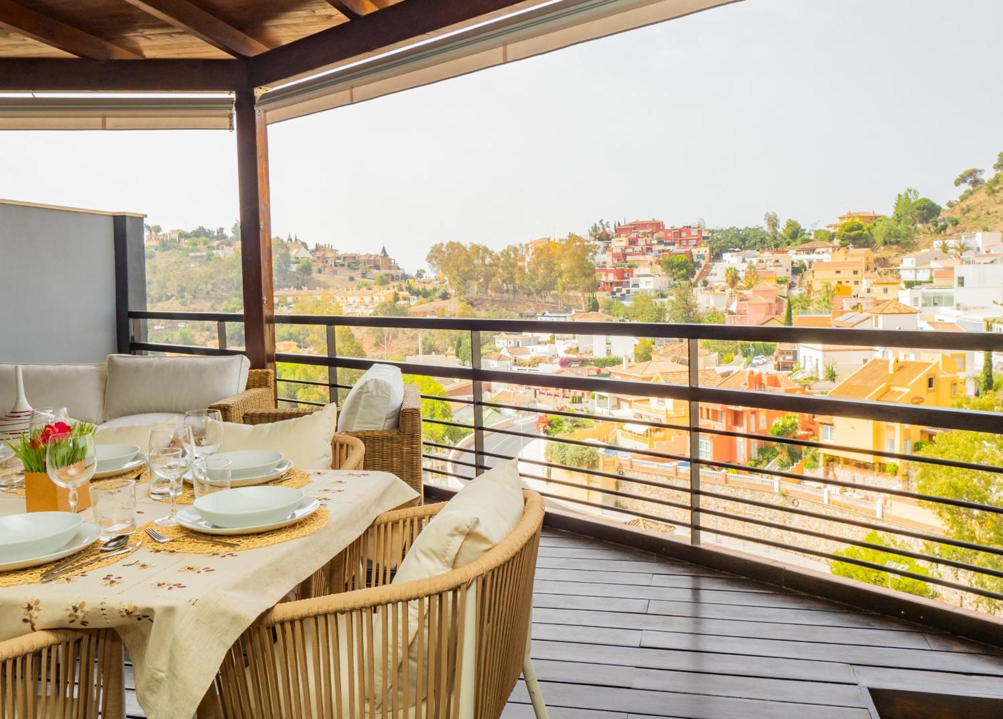 Cubo's Gibralfaro Townhouse *