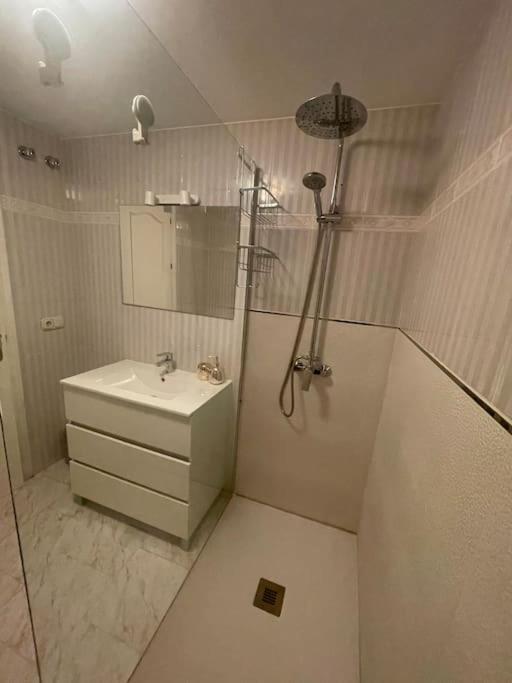Prachtig 4/10 Pers. Mijas/fuengirola Appartement *